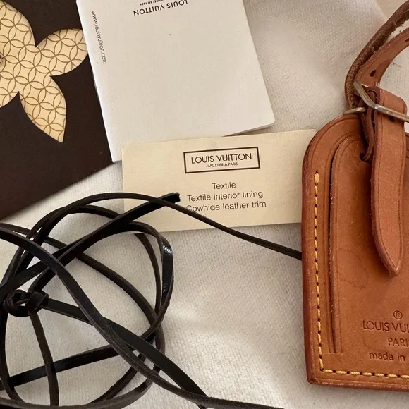 Sale price no offers Louis Vuitton Tan Leather luggage tag - Picture 7 of 7